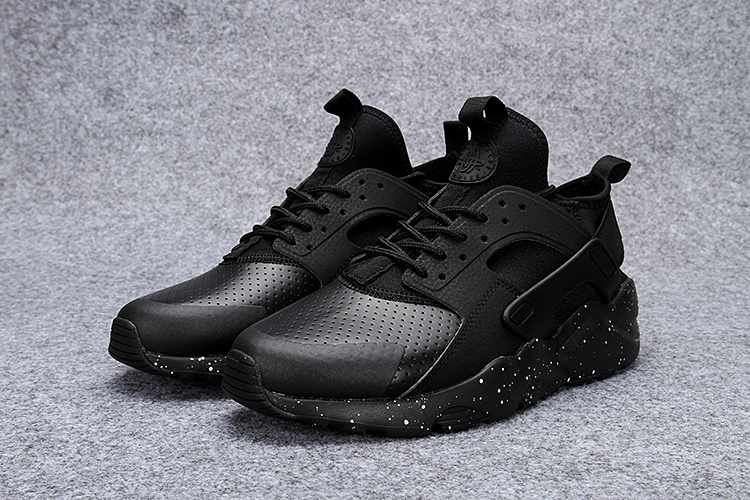 huarache homme noir et blanche